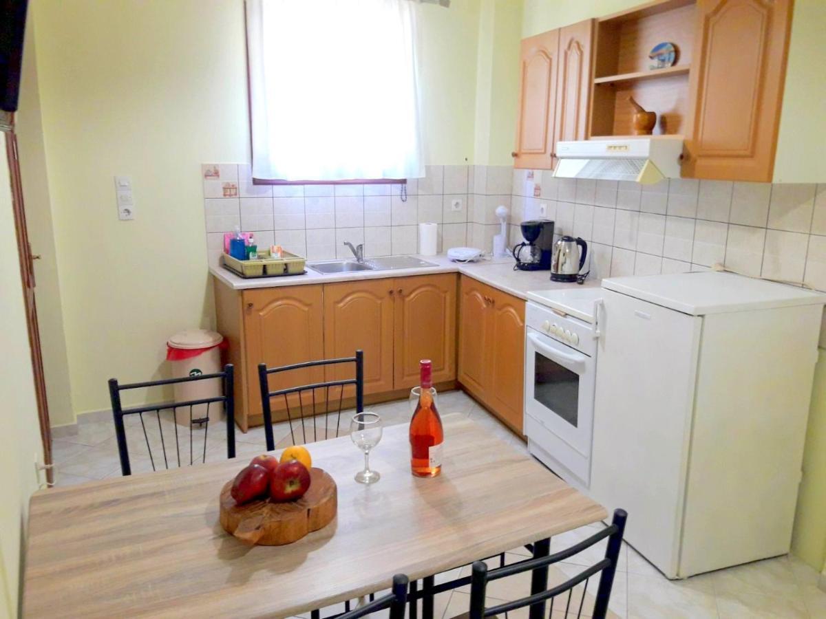 Dourios Ippos Apartments Frikes Eksteriør billede